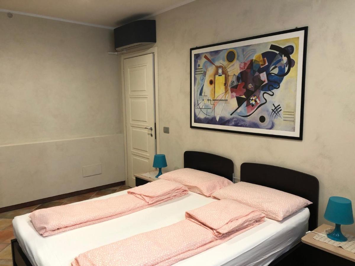 Appartamento La Casa Blu Montegrosso dʼAsti Esterno foto