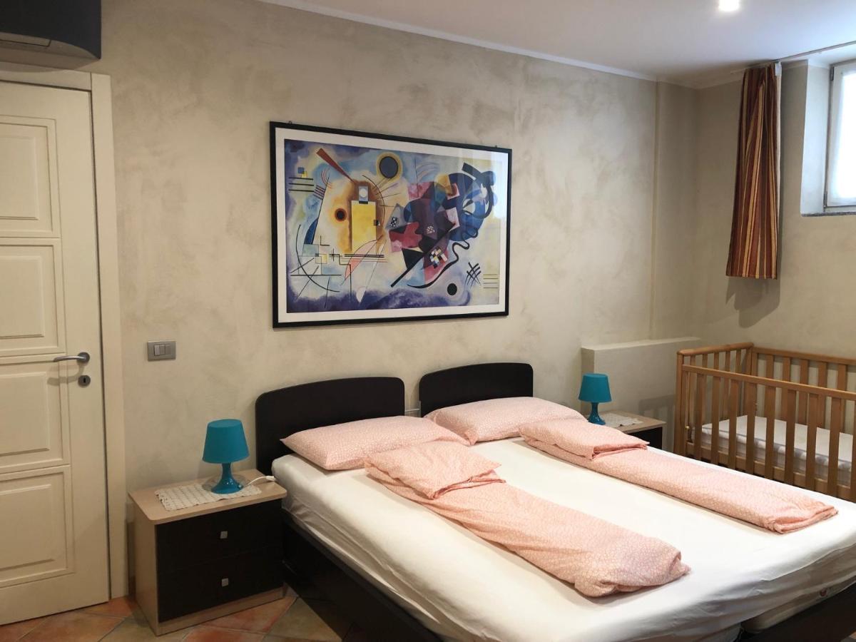 Appartamento La Casa Blu Montegrosso dʼAsti Esterno foto