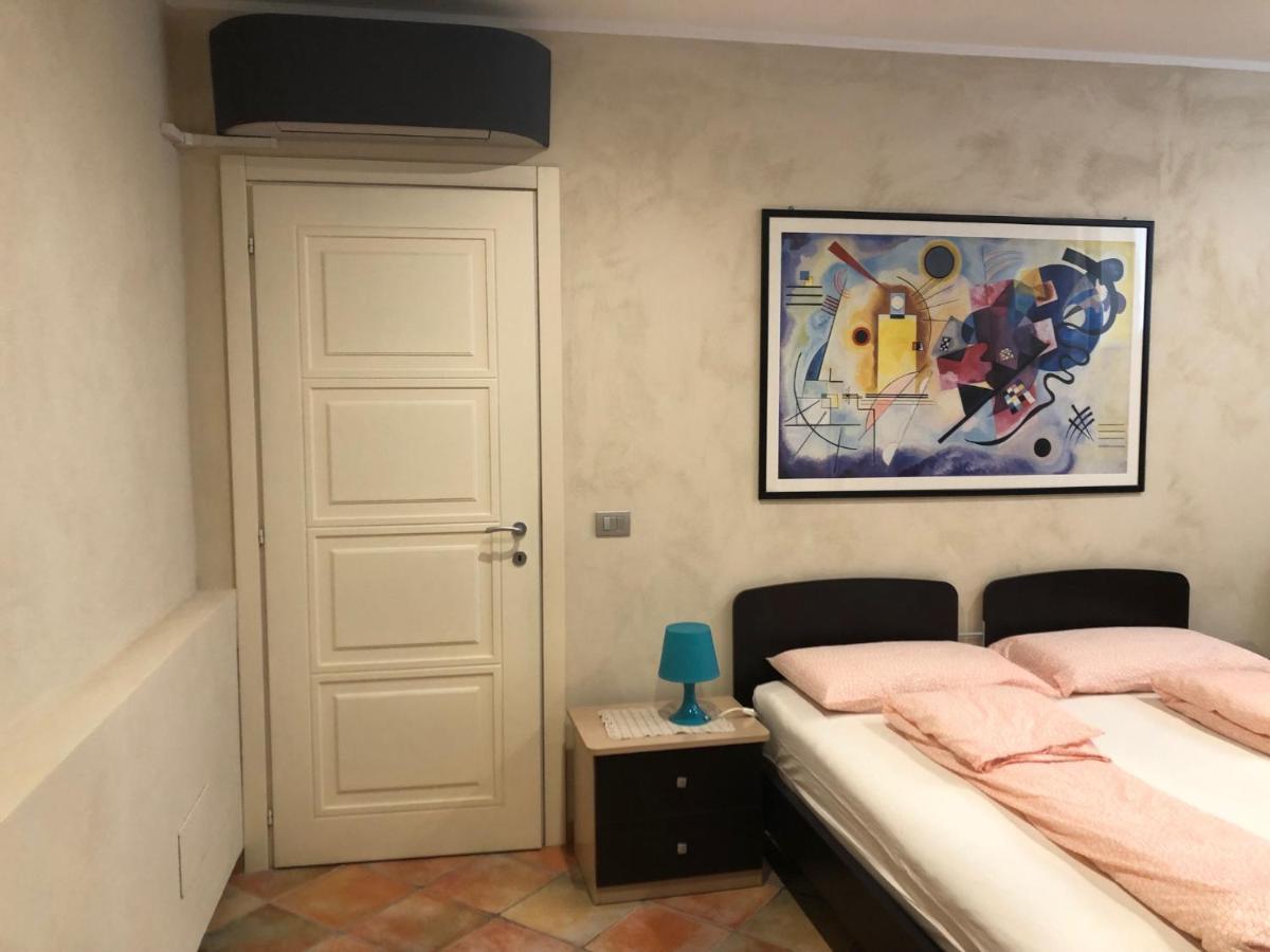 Appartamento La Casa Blu Montegrosso dʼAsti Esterno foto