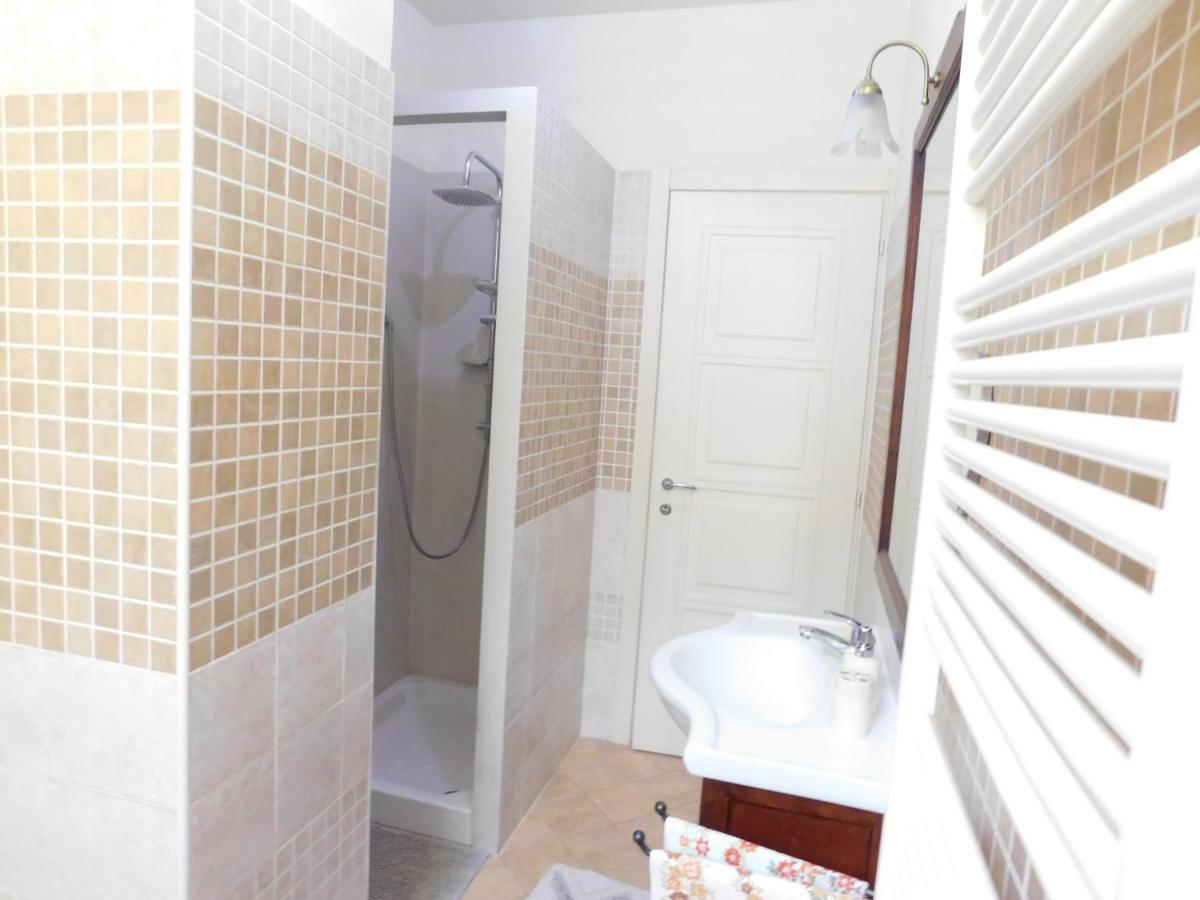 Appartamento La Casa Blu Montegrosso dʼAsti Esterno foto
